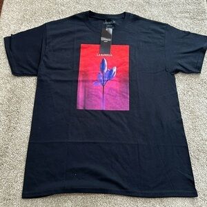 NWT - LA FAMILIA MMXIV Tshirt men’s Large